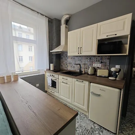Karlovy Cute By Rentez Apartamento
